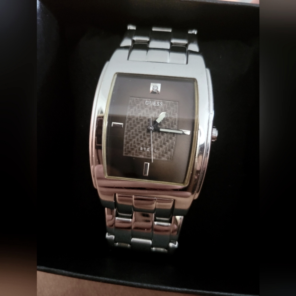 Guess Men's Watch **Worn - Excellent Condition Needs Battery**